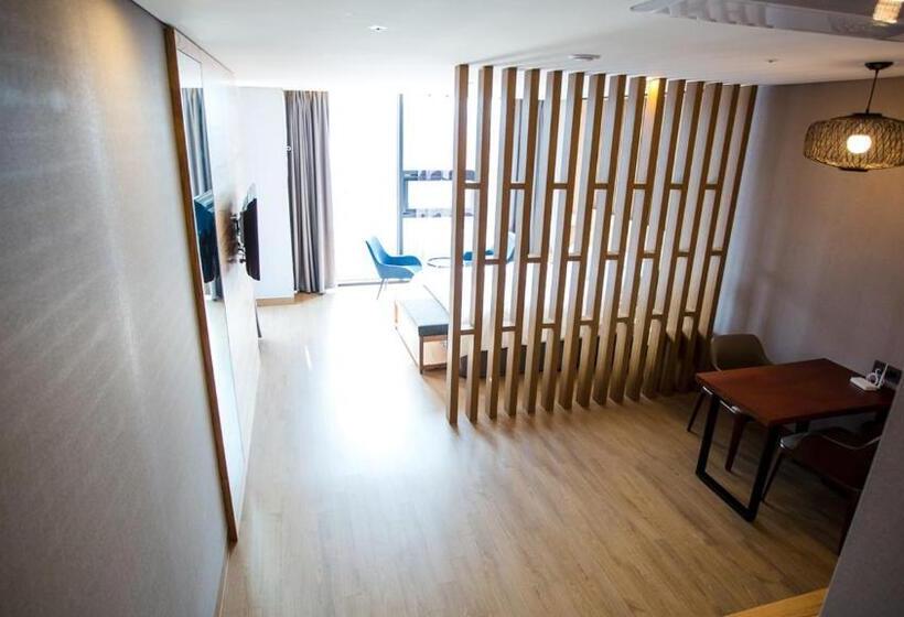 Люкс, J Square Hotel And Wedding