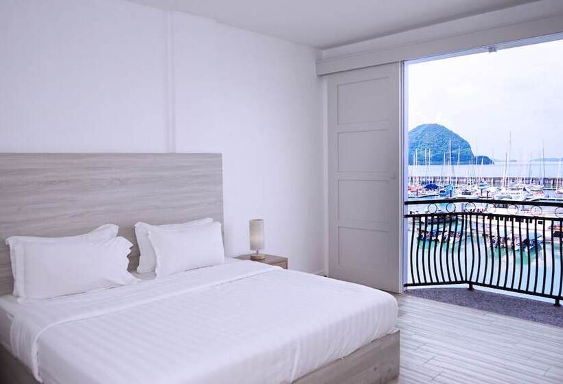 اتاق لوکس با چشم‌انداز دریا, Ramada By Wyndham Langkawi Marina