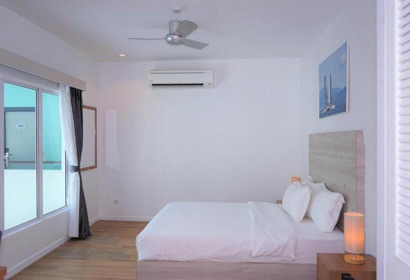 اتاق استاندارد با تخت بزرگ, Ramada By Wyndham Langkawi Marina