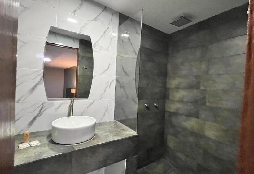 标准间, Varadero Internacional