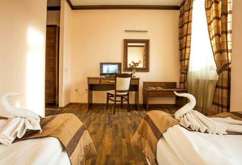 スタンダードシングルルーム, Family Hotel Teteven