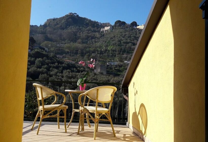 Четырехместный Номер Стандарт, Agriturismo La Lobra