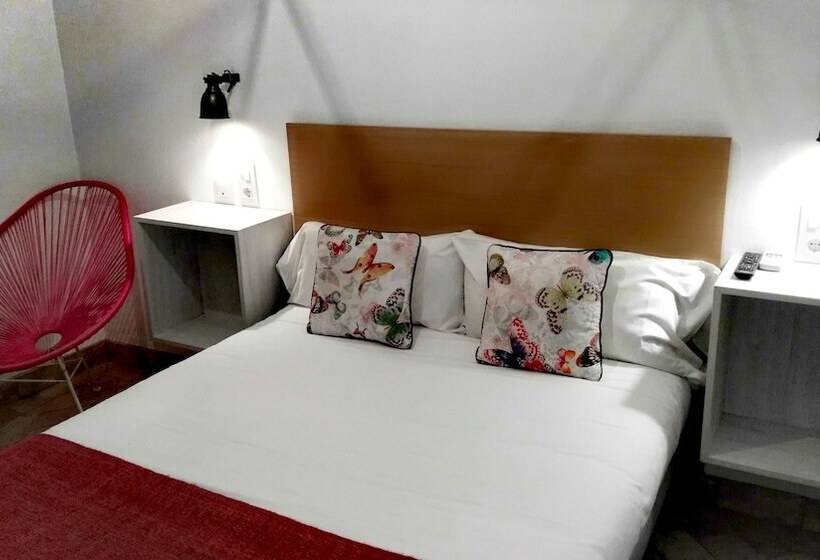 Номер Стандарт с Террасой, Hostel Café Frenteabastos