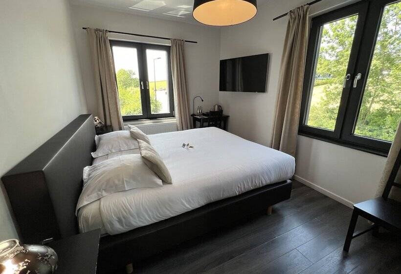 اتاق راحتی, Hôtel Restaurant Lamy