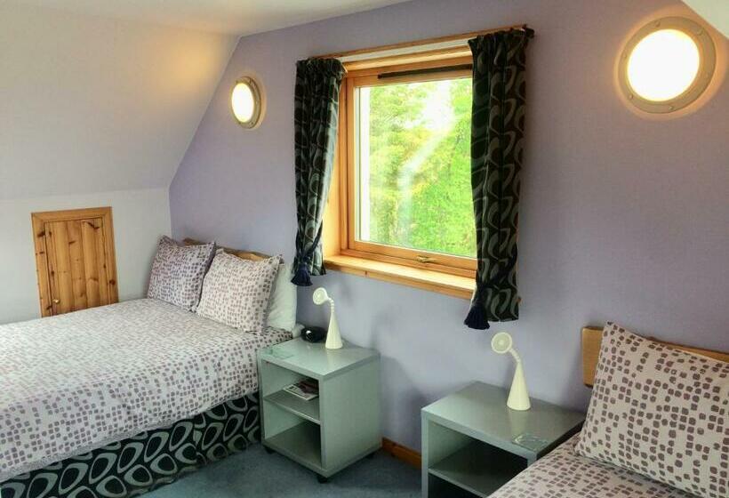 Семейный Номер Вид на Море, The Lovecroft Guest House