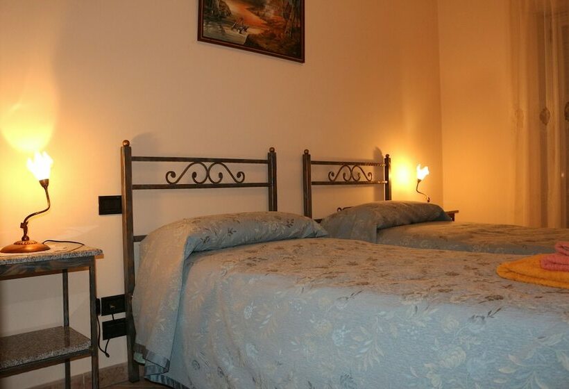 Номер Стандарт с Балконом, B&b Esperança