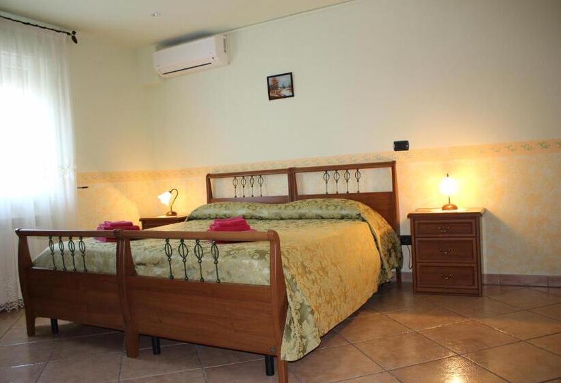 Номер Стандарт Трехместный, B&b Esperança