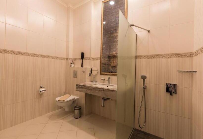 Номер Deluxe, Diplomat Plaza Hotel & Resort