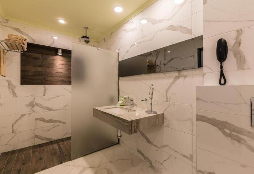 Номер Deluxe, Diplomat Plaza Hotel & Resort