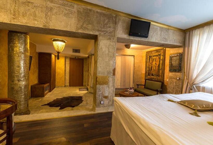 디럭스 스위트, Diplomat Plaza Hotel & Resort