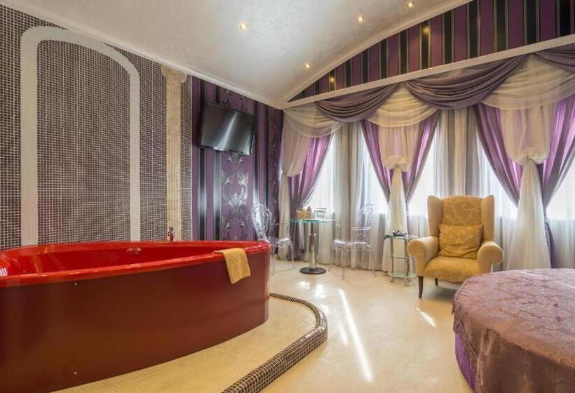 Люкс Повышенной Комфортности, Diplomat Plaza Hotel & Resort