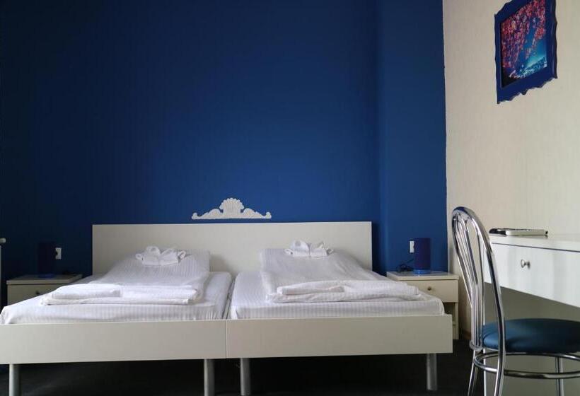 Номер Стандарт, Family Hotel Four Seasons Tsarevo