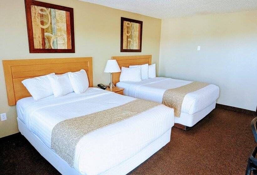 Номер Стандарт 2 Двуспальные Кровати, Bcminns  Lloydminster