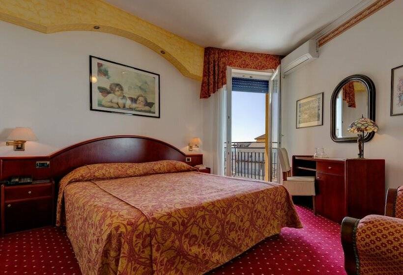 Standard Room Side Sea View, Napoleon