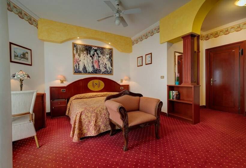 Junior Suite with Balcony, Napoleon