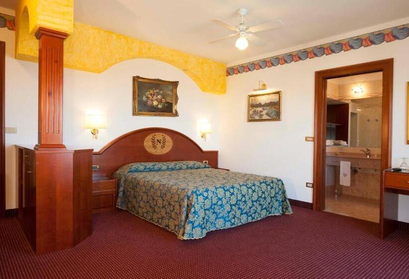Suite Vista Mar Lateral, Napoleon
