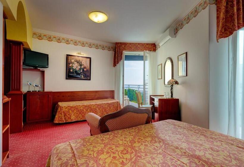 Junior Suite, Napoleon
