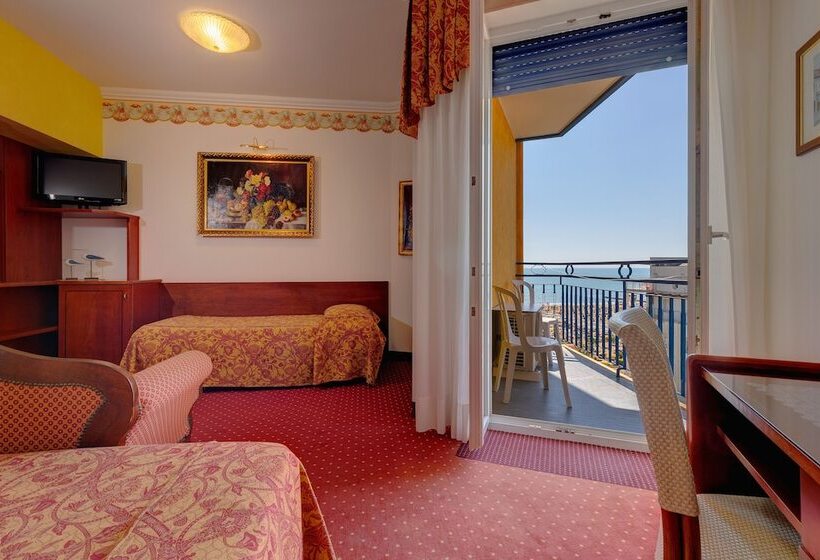 Junior Suite with Balcony, Napoleon