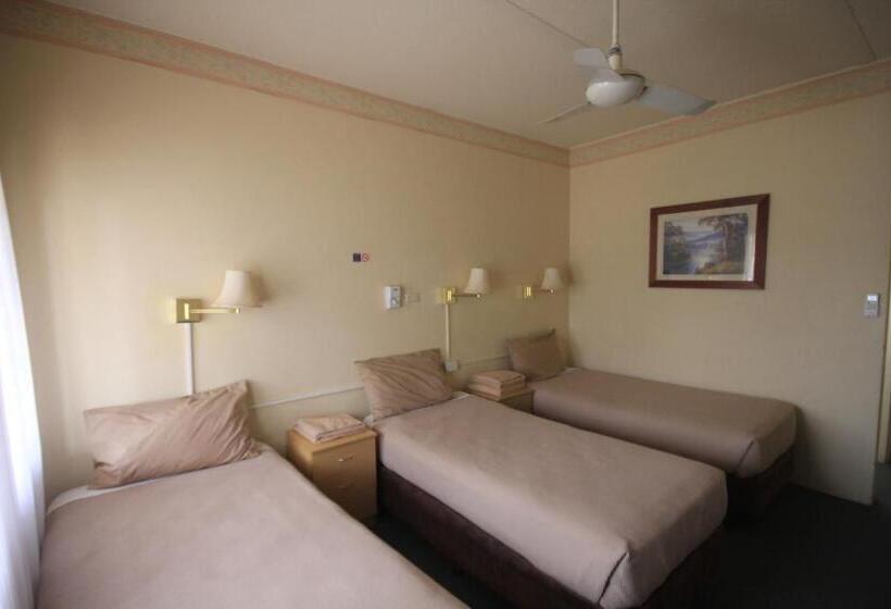 Трехместный Номер Базовый, Aromet Motor Inn