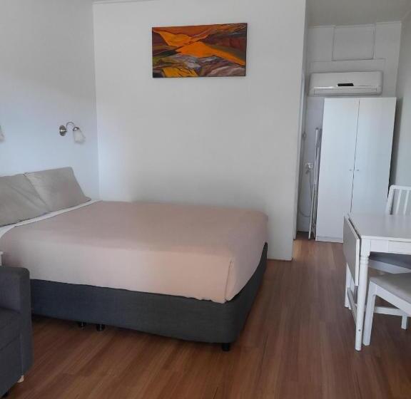 Номер Deluxe, Aromet Motor Inn