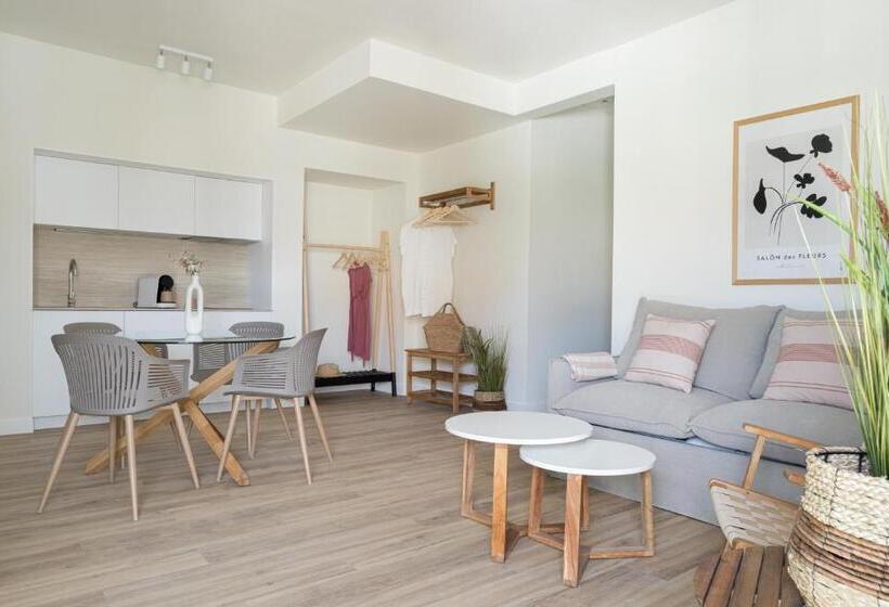 패밀리 스위트, Lan Suites