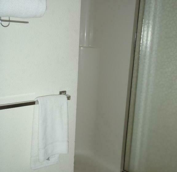 Номер Стандарт, Forest Lodge Motel