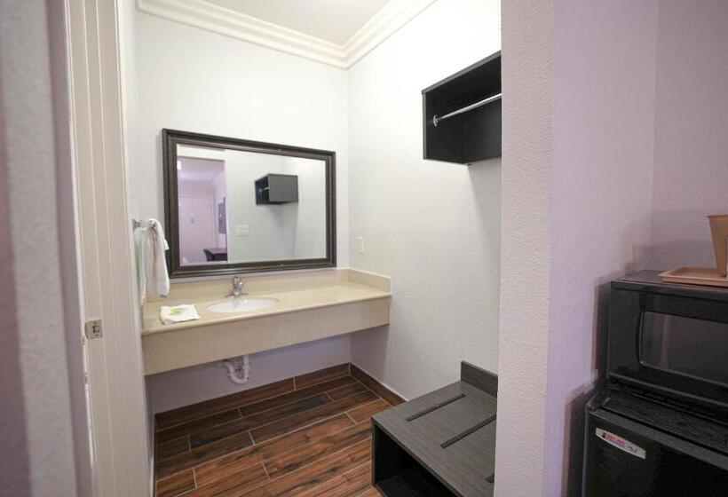Номер Стандарт, Motel 6, Tustin, Orange County Ca