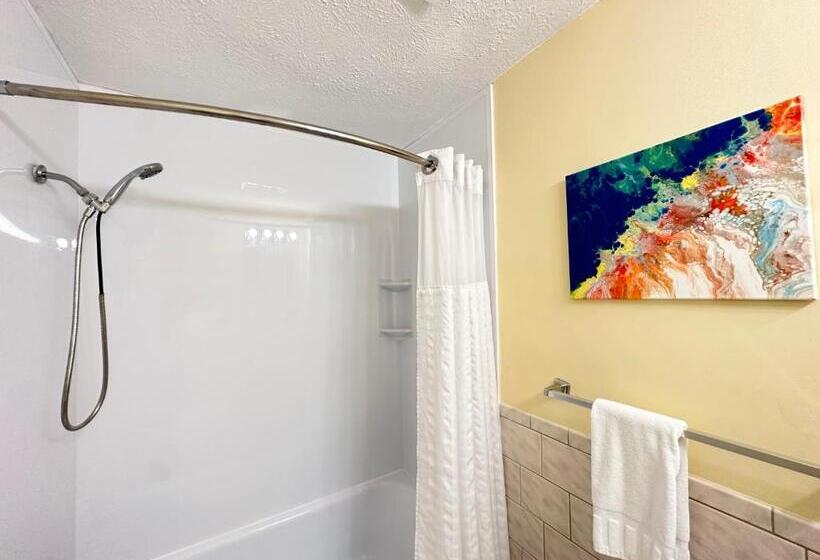 اتاق استاندارد با چشم‌انداز, Abellona Inn & Suites
