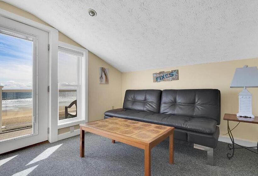 سوییت, Abellona Inn & Suites