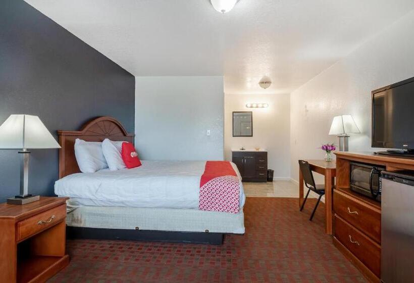 Стандартный Номер Кровать Кинг, OYO Hotel Pearsall I-35 East