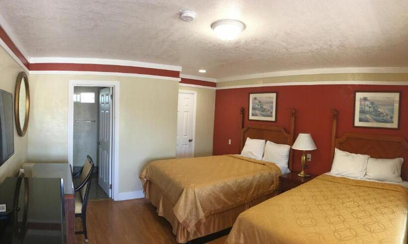 Номер Стандарт, Wagon Wheel Motel