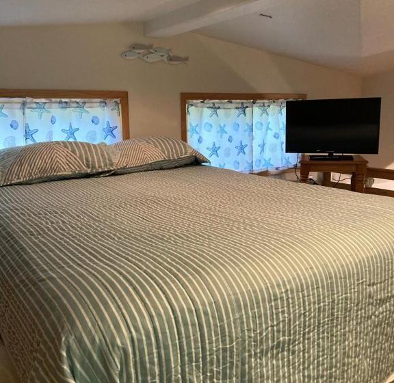 غرفة عائلية مطلّة علي الجبل, Whaleshead Beach Resort