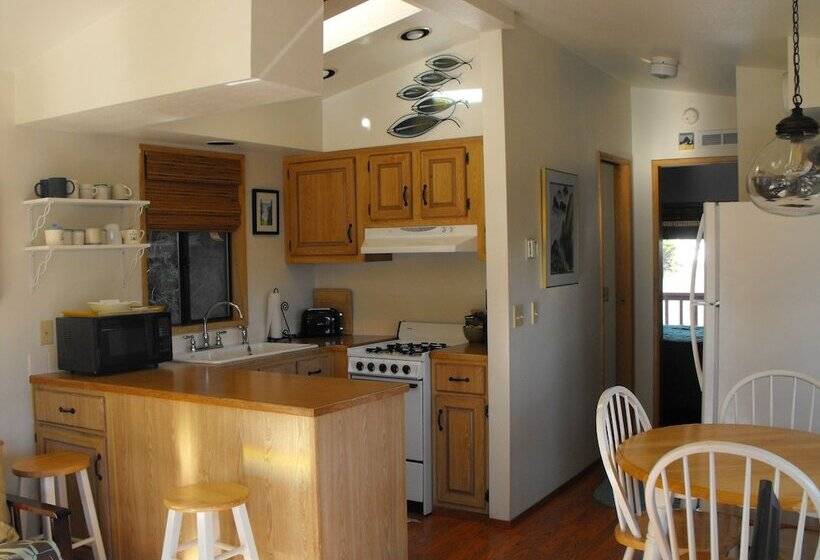 كابينة, Whaleshead Beach Resort