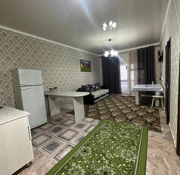 اتاق خانوادگی, коттедж Rayan House