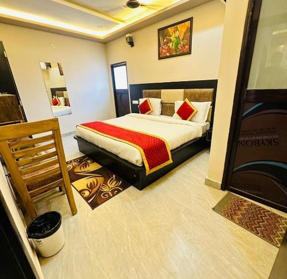 经济房, Psr Prem Shobha Residency ! Varanasi   Fully Air Conditioned Hotel At Prime Location With Off Site P