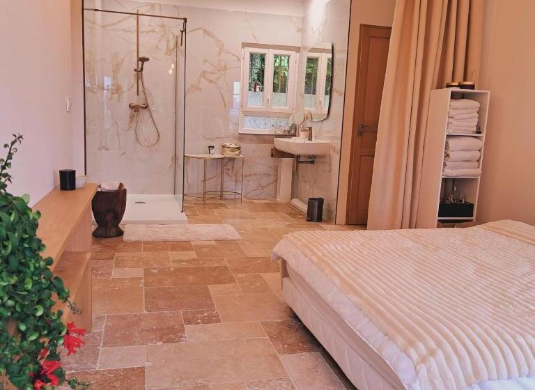 اتاق استاندارد با تخت بزرگ, Bastide De Marie Grasse