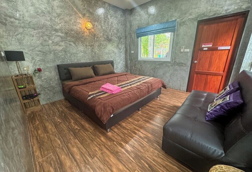 디럭스 룸, Toraneethai Homestay Amphawa