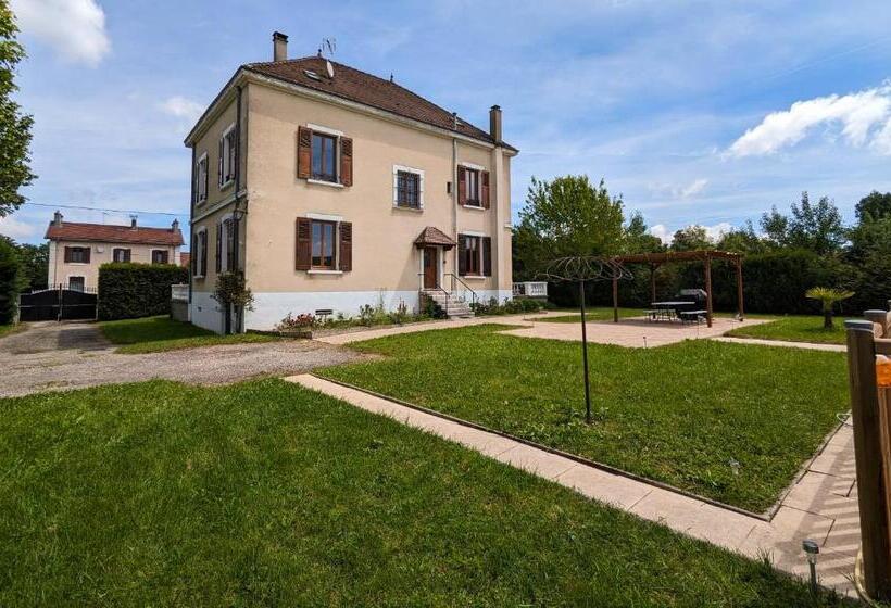 Дом 1 Спальня, Hôtel Particulier   Piscine & Spa