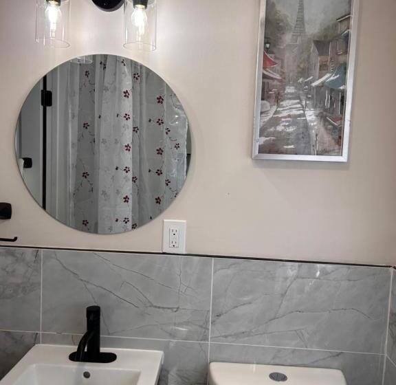 Номер Стандарт Совместная Ванная, Cozy Multi Level House Private Level A, Irvington Nj