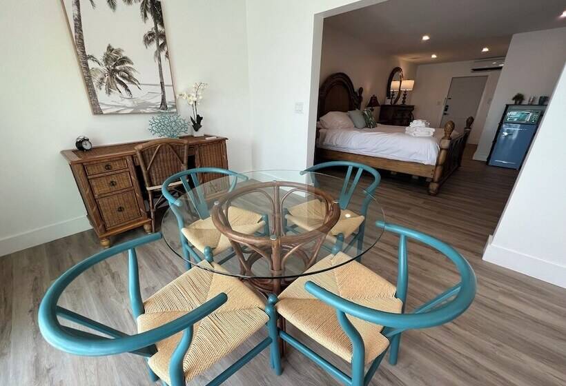 اتاق خانوادگی با چشم‌انداز دریا, Guana Beach Inn