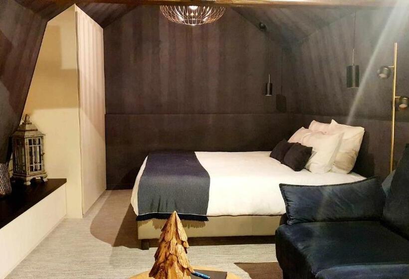 Номер Стандарт с Гидромассажем, La Suite