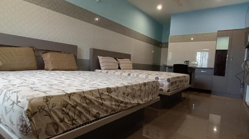 Люкс Вид на Город, Sathyam Resorts