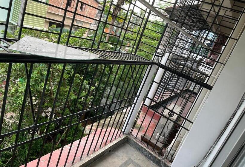 آپارتمان 1 خوابه با بالکن, Beltola Serenity Homestay