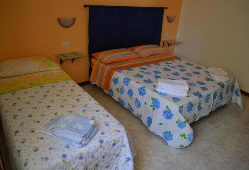 اتاق استاندارد سه نفره, Antico Borgo