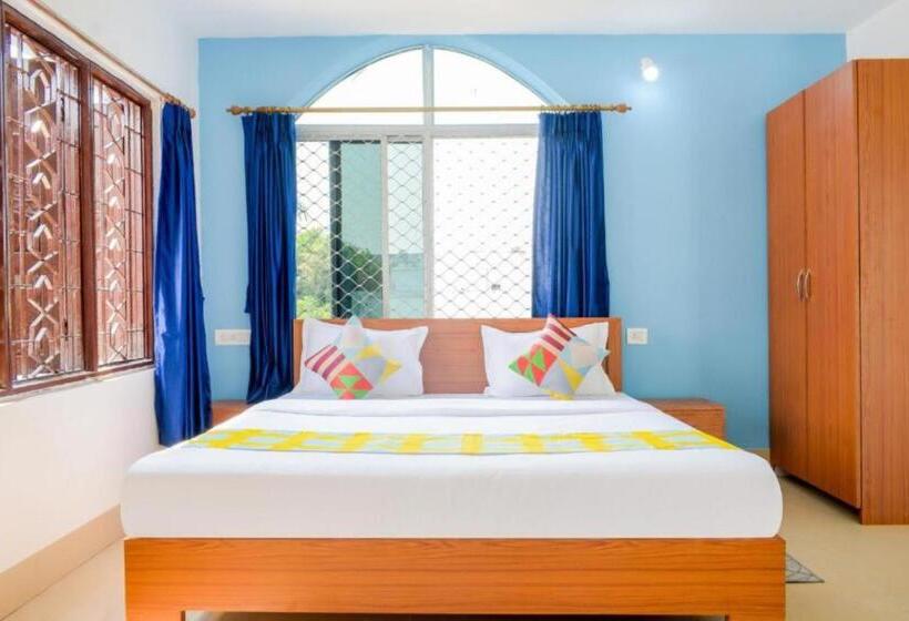 اتاق لوکس, Goroomgo Elite Stay Bhubaneswar Near Shri Shiridi Sai Mandir   Prime Location With Spacious Room   B