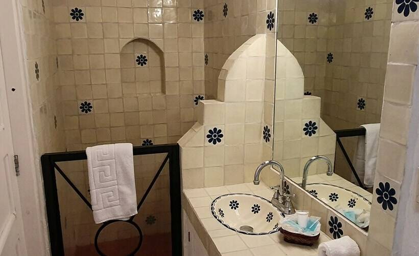 غرفة قياسية, Casa De Las Conchas