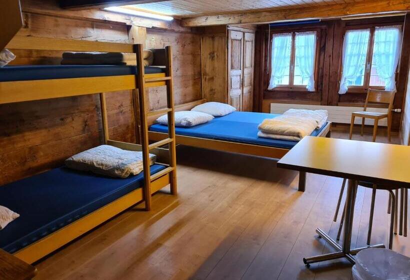 Семейный Номер Совместный Санузел, Emme Lodge