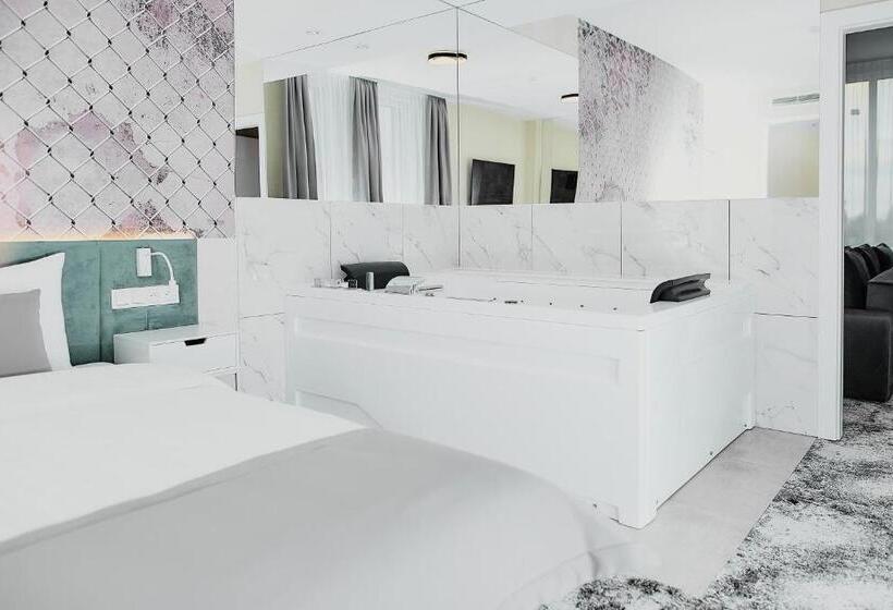 Полулюкс Кровать Кинг, Tulip Inn żyrardów