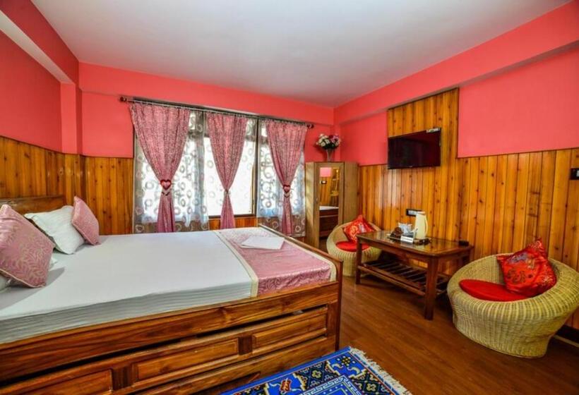 Трехместный Номер Deluxe, Langdak Homestay