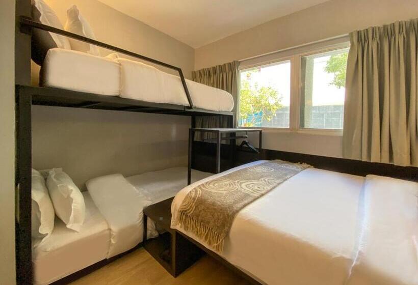 اتاق استاندارد سه نفره, St Signature Bugis Beach, Dayuse, 8 9 Hours, Check In 8am Or 11am